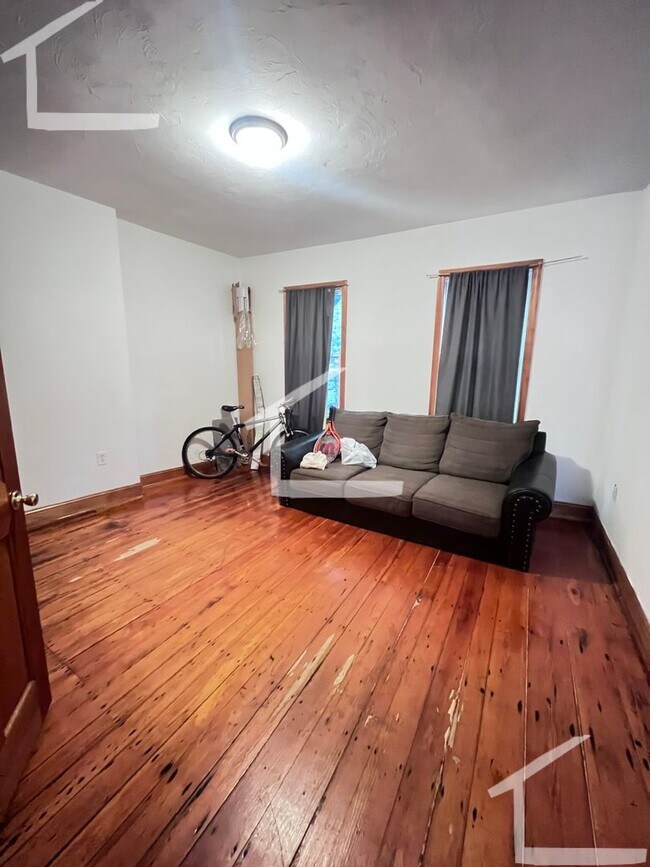 Building Photo - 12 Sewall St