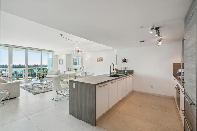 Foto del edificio - 400 Sunny Isles Blvd