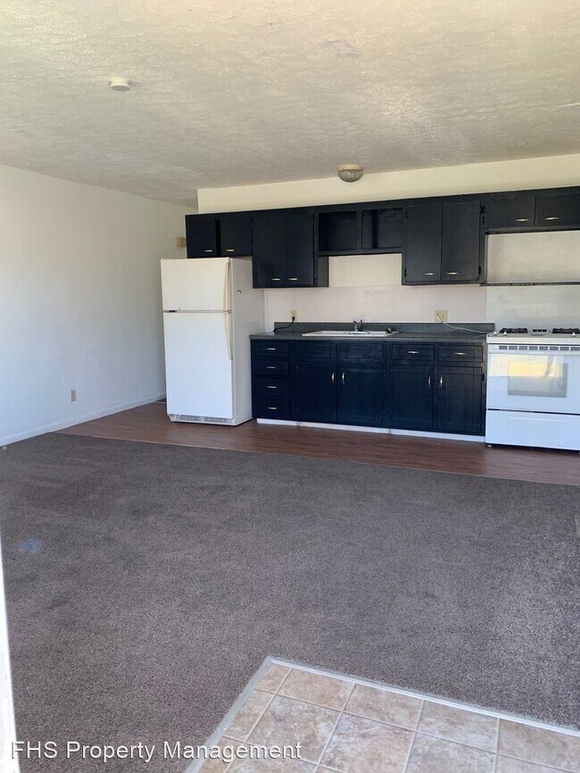 Building Photo - 2 br, 1 bath House - 925 N Fulbright Ave