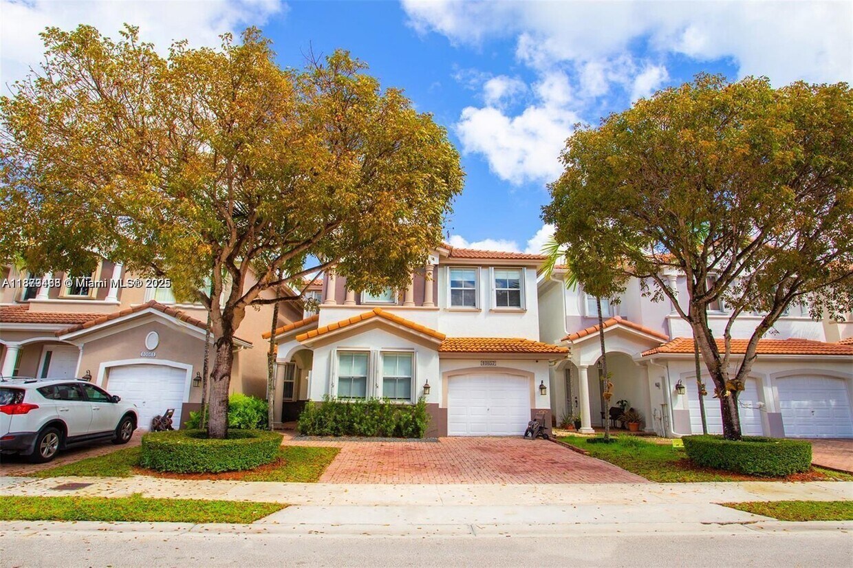 Foto principal - 10857 NW 84th St