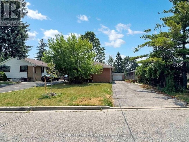 Building Photo - 17 Dobbin Rd