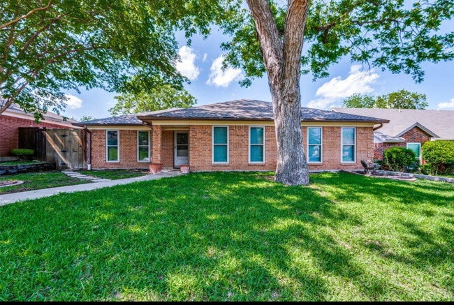 Building Photo - 1317 Bryan Pl