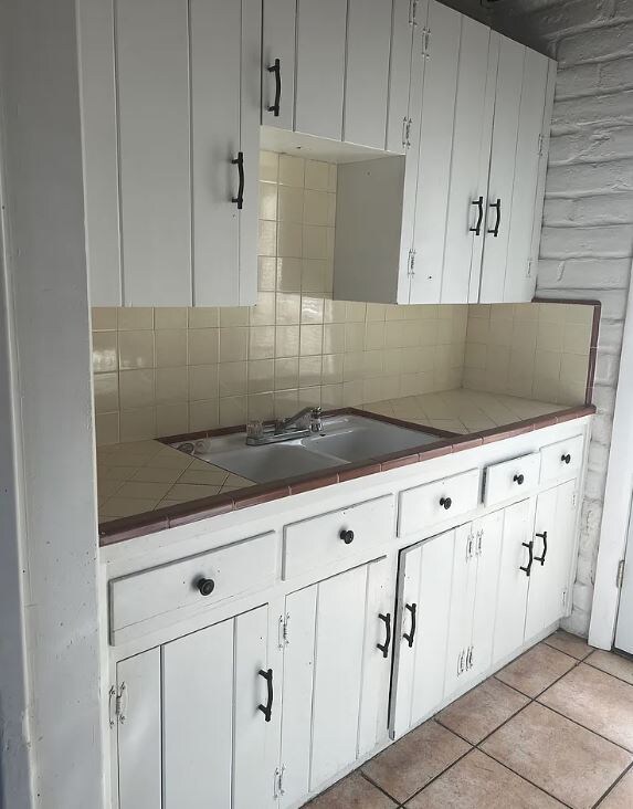 Building Photo - 3250 E Water St