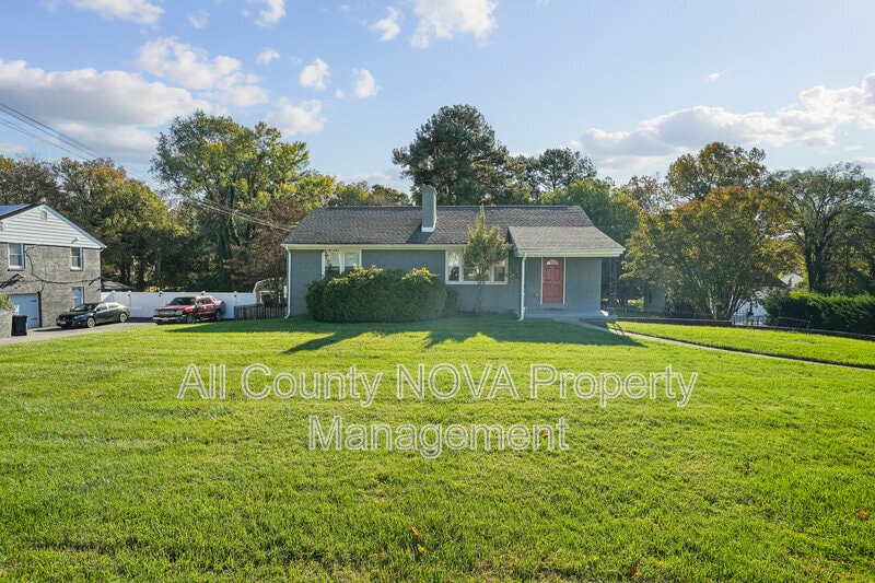 Photo - 4605 Henderson Rd