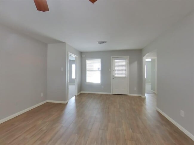 Building Photo - 5029 Hauna Ln