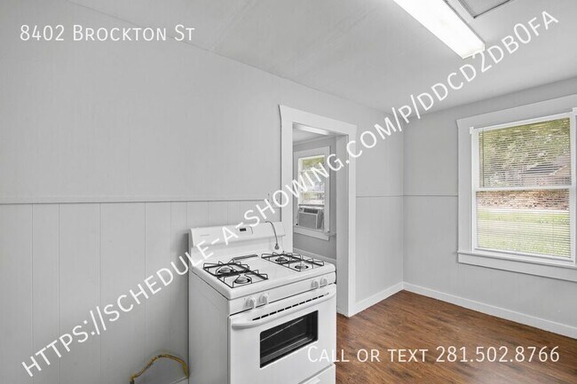 Foto del edificio - 8402 Brockton St