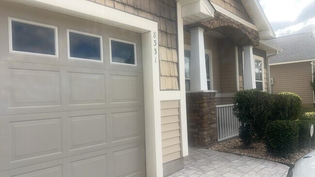 Foto del edificio - 8331 Hinsdale Way