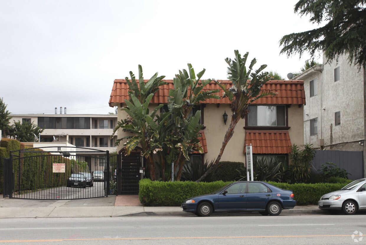 Foto del edificio - 4436 Woodman Avenue Apartments