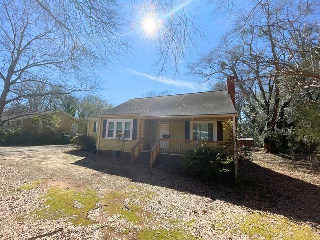 Photo - CHARMING COTTAGE IN NORMALTOWN AVAILABLE A... House