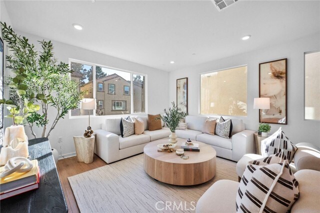 Foto del edificio - 11741 Rose Dr