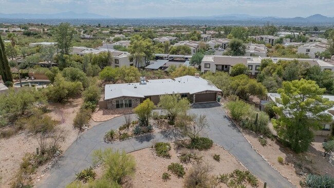 Building Photo - 5739 N Placita Bacanora