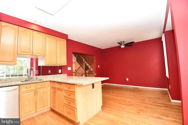 Foto del edificio - 6216 Roudsby Ln