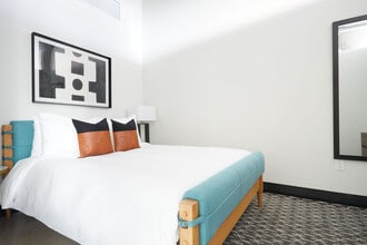 Building Photo - MAX