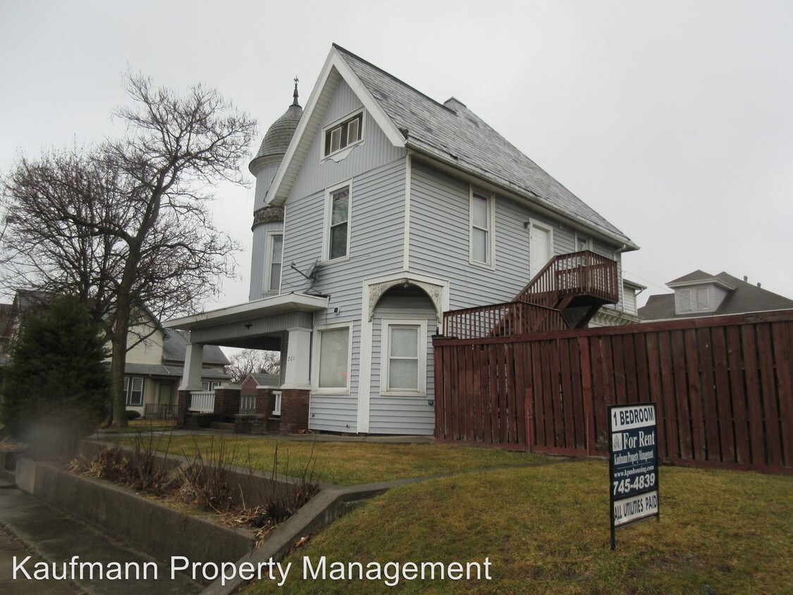 201 E Creighton Ave, Fort Wayne, IN 46803 Condo for Rent in Fort