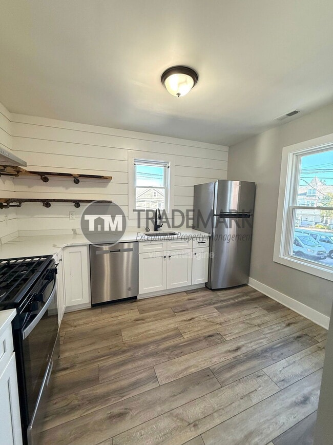 Building Photo - 42 N State St