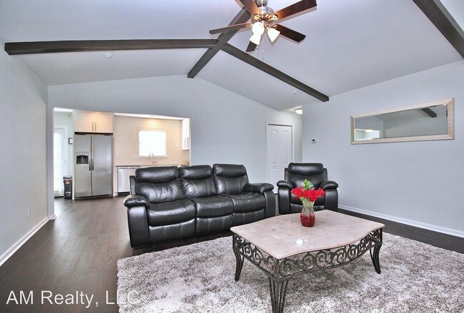 Building Photo - 3 br, 2 bath House - 6201 Thermal Rd
