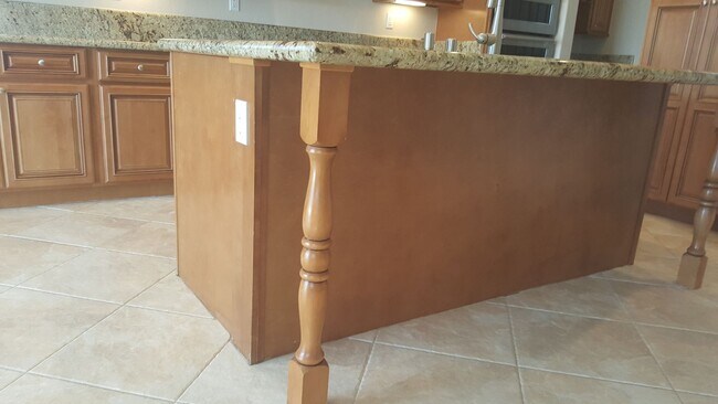 Building Photo - Morgan Hill Single Family View Home