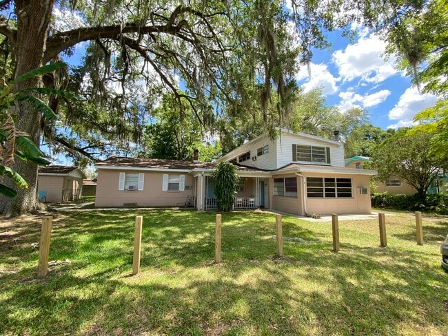 Photo - 1008 Meadows Ave Townhome