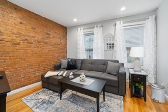 Building Photo - 348 North St