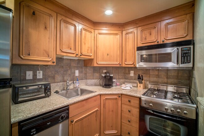 Foto del edificio - Villa 2031 2 Bed 2 Bath Full Kitchen