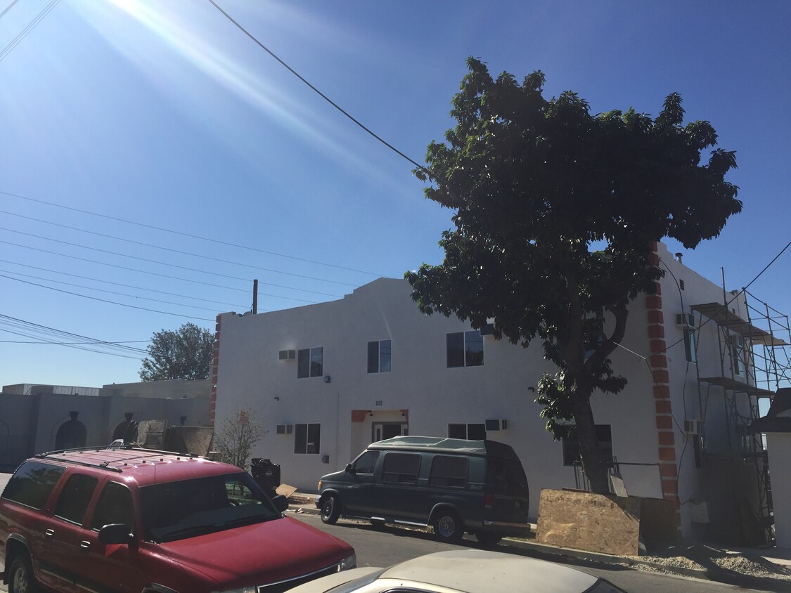 Primary Photo - 1011 N Alma Ave