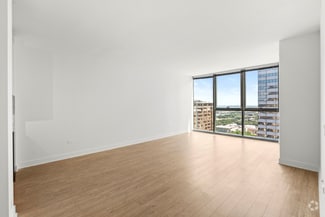Building Photo - 174 N Michigan Ave