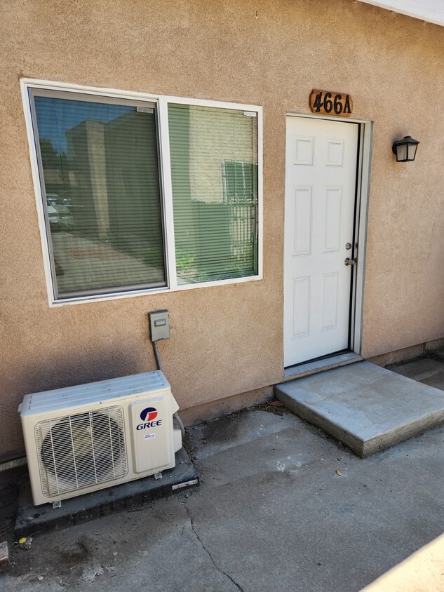 Photo - 466 E 60th St (Long Beach, CA)