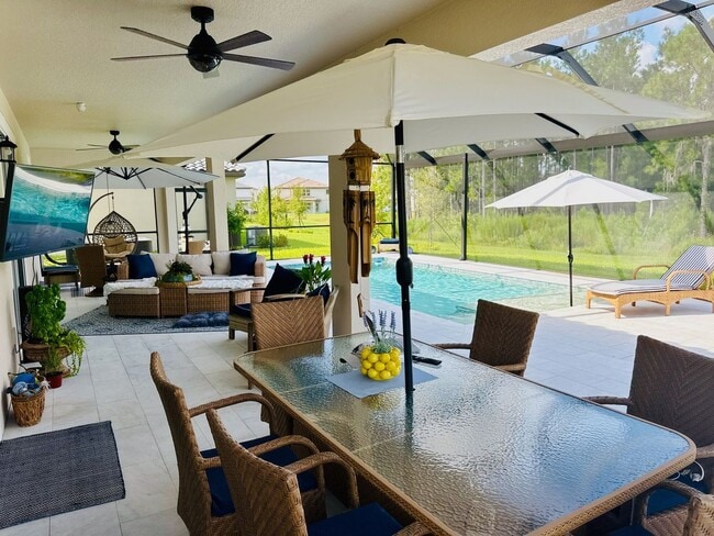 Building Photo - 1729 Drummond Pt