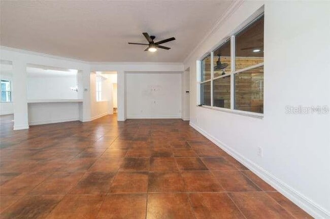 Foto del edificio - 14443 Golden Rain Tree Blvd