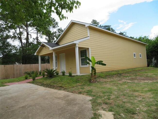 Building Photo - 5403 Farley Dr