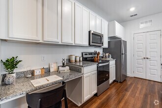 2 BR, 2 BA - 1,133SF - Aurora St. Leon Apartments