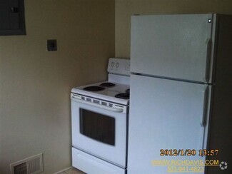 Building Photo - 1162 N Yosemite St