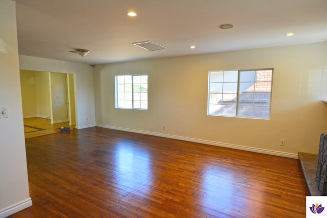 Building Photo - 20731 Keswick St