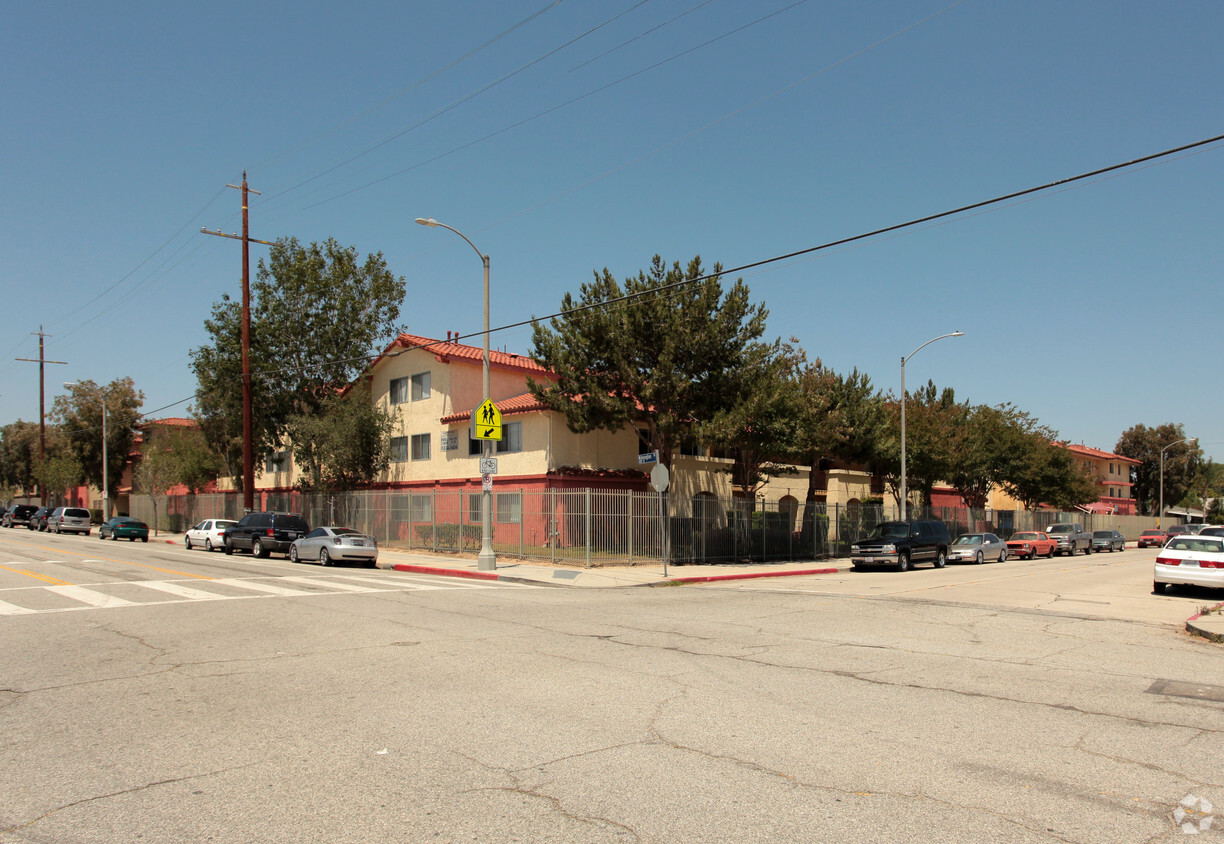 Primary Photo - New Harbor Vista Apartments