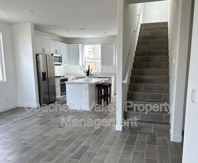 Building Photo - 41168 Emory Ln