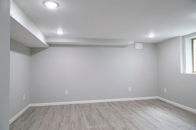 Building Photo - 5716 Nicollet Ave