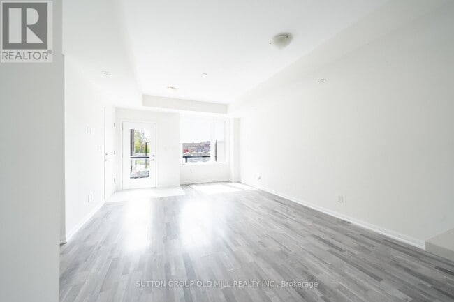 Building Photo - 1460 Whites Rd N