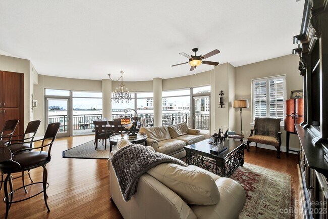 Foto del edificio - 4620 Piedmont Row Dr