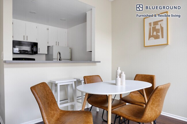 Foto del edificio - 747 Gayley Ave