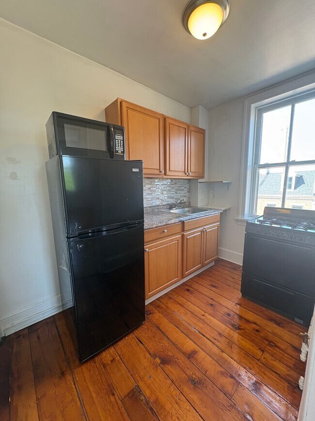 Foto del edificio - Future Rental! 3rd floor apartment near Central Market and all Downtown Amenities!
