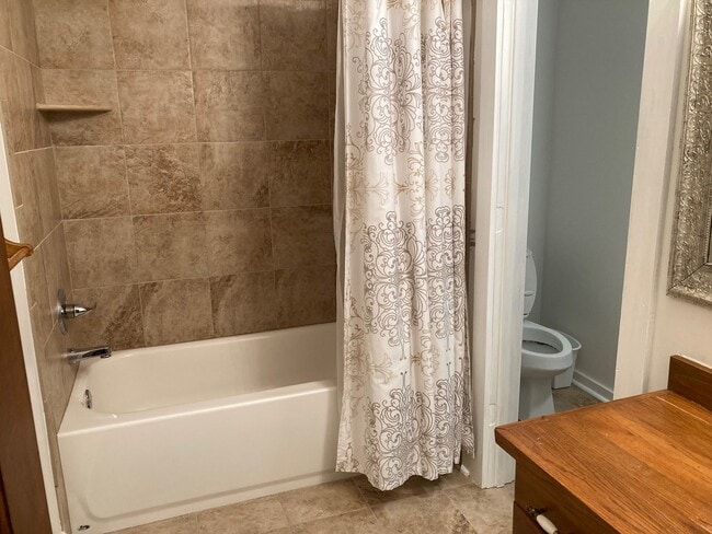 Bathroom 1 - 912 McKinley Ave