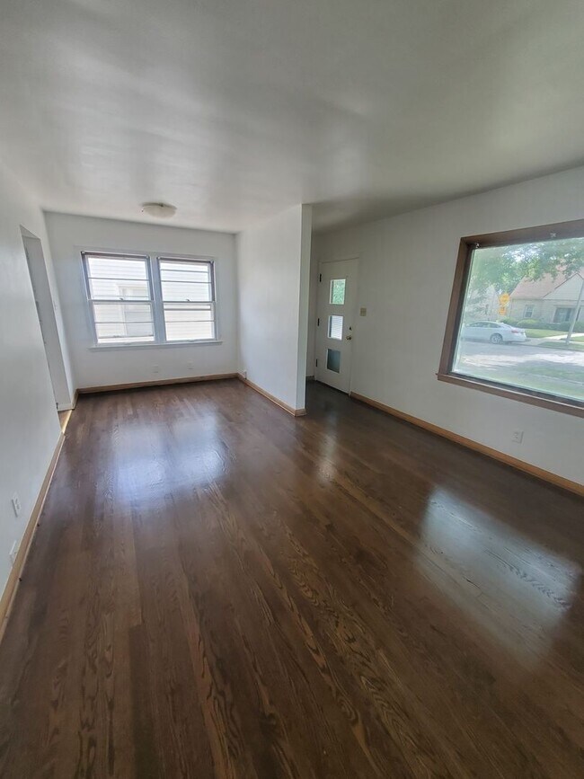 Foto del edificio - 3 Bedroom Single Family