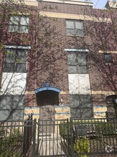 Building Photo - 1143 N Cambridge Ave