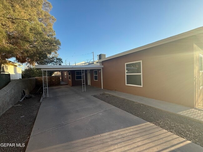 Foto del edificio - 218 Easter Way