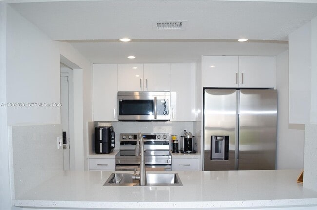 Building Photo - 6995 NW 186th St