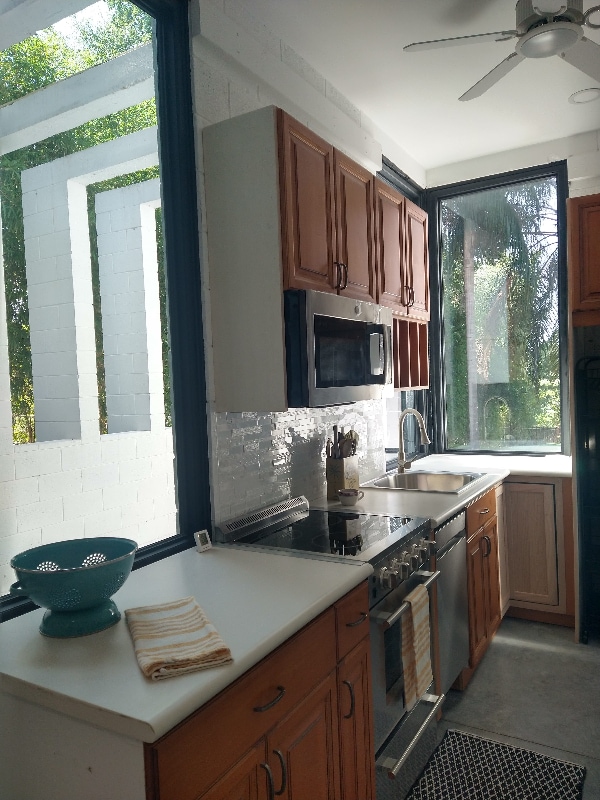Building Photo - 2053 Carolina Ave