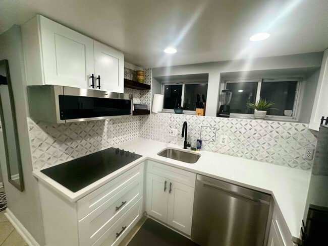 Photo - 613 P St NW Townhome