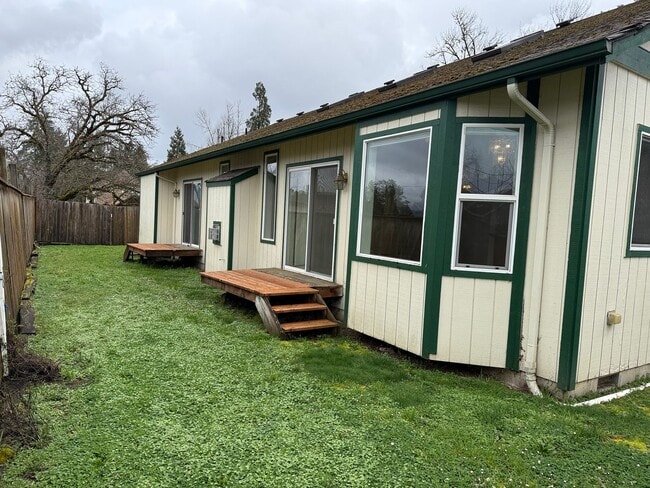 Foto del edificio - Beautiful 3 bedroom 2 bath house in Cottage Grove!