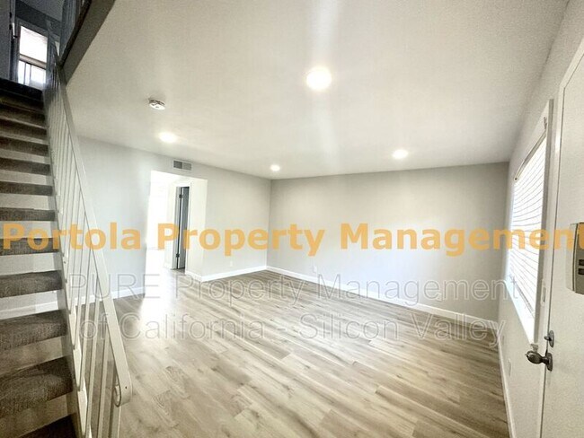 Foto del edificio - 169 Harbor Oaks Cir