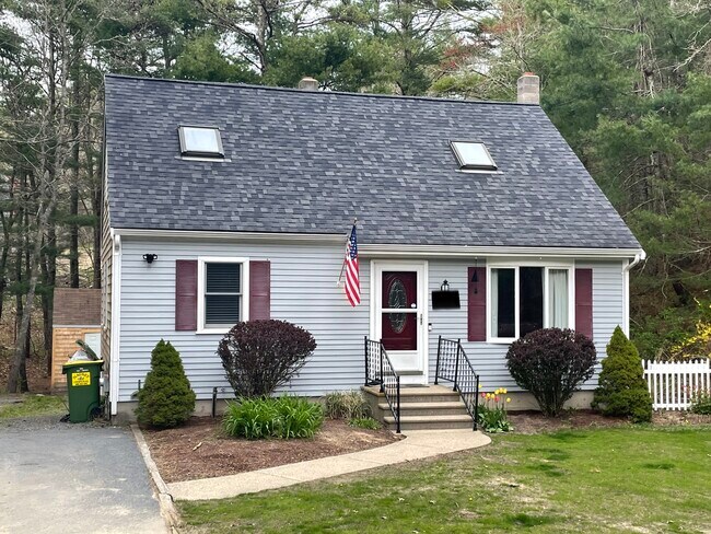 Building Photo - 1098 Long Pond Rd